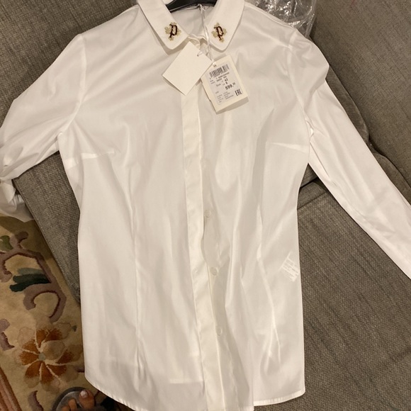 White button down with embellishment on collar - Picture 2 of 4